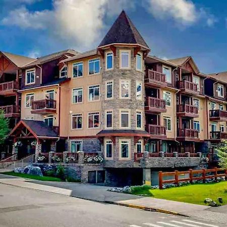 Falcon Crest Lodge 1 Bedroom Condo With Gym & Hot-Tubs & Mountain View Canmore Exterior photo